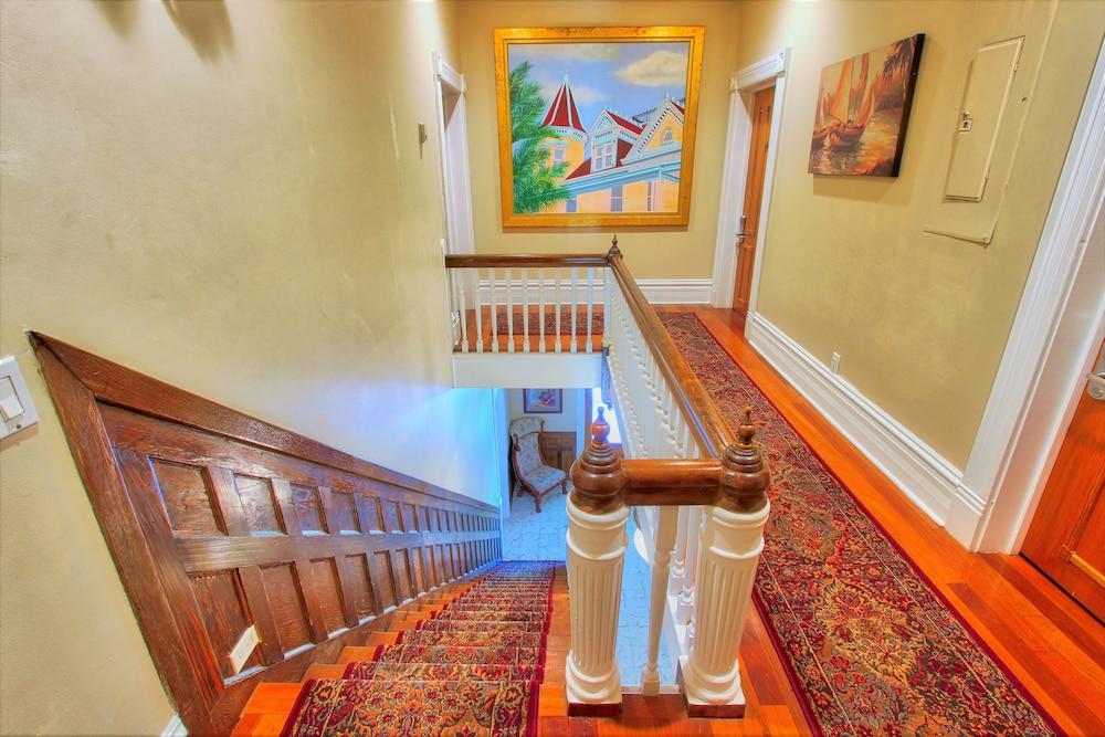 Southernmost House photo 59