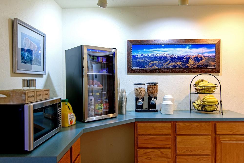 The Gunnison Inn at Dos Rios Golf Course photo 57
