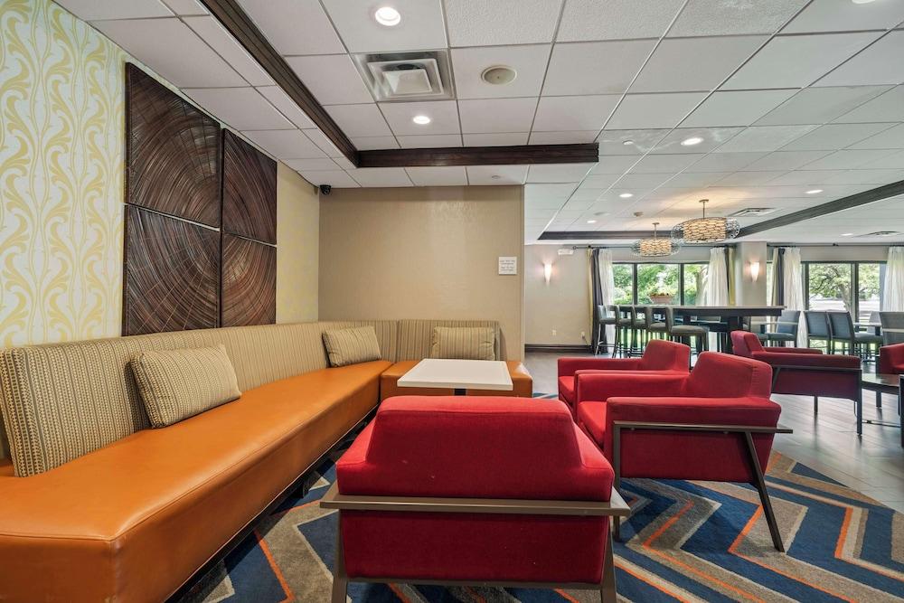 Hampton Inn Ridgefield Park photo 4