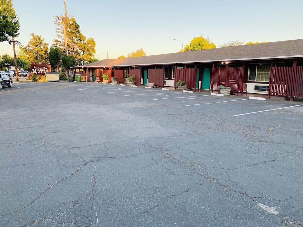 Pacheco Pass Motel photo 32