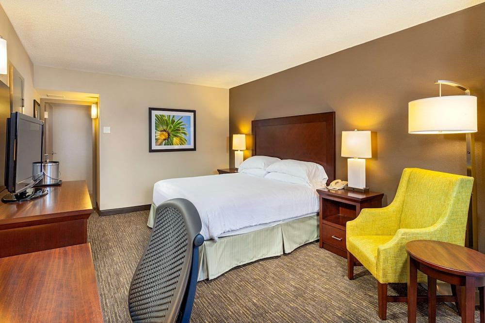 Wyndham San Diego Bayside photo 25