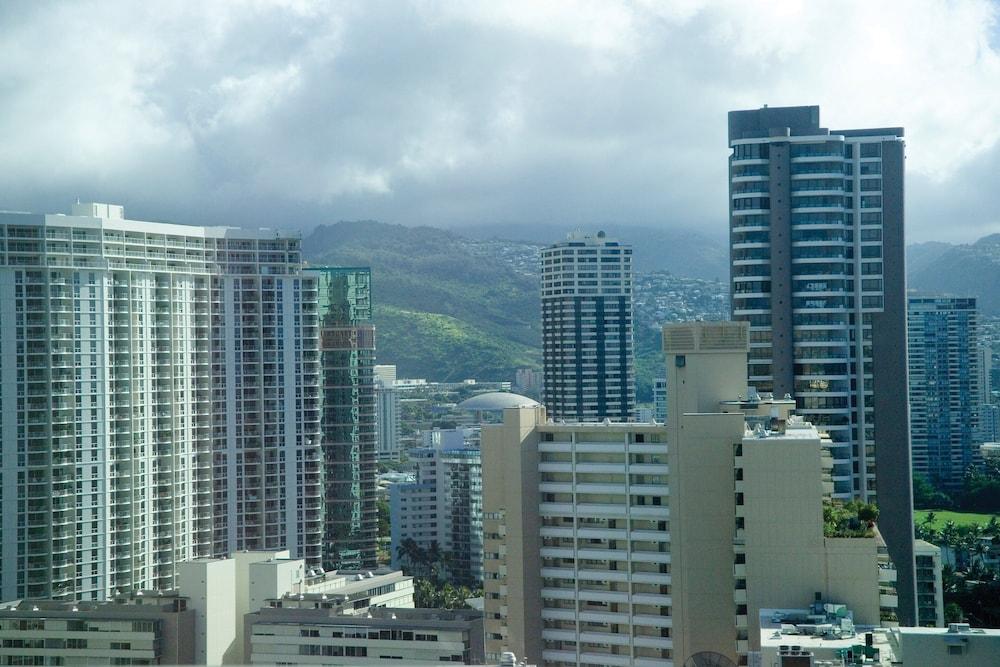 Waikiki Marina Resort at the Ilikai photo 37