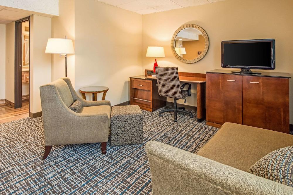 Quality Inn & Suites Virginia MN photo 26
