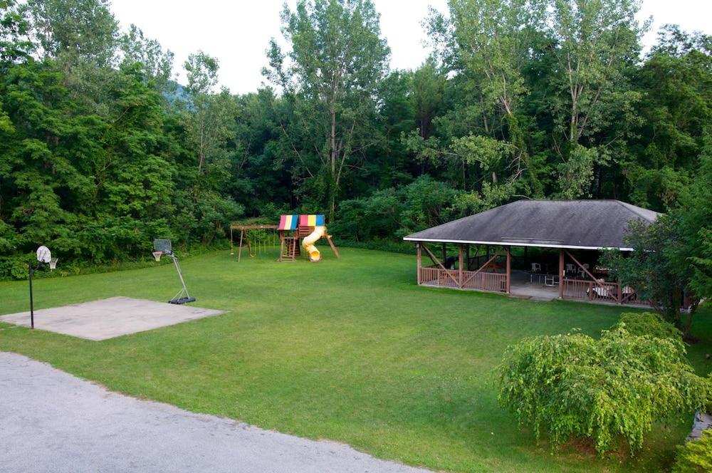 Lyn Aire Motel photo 11