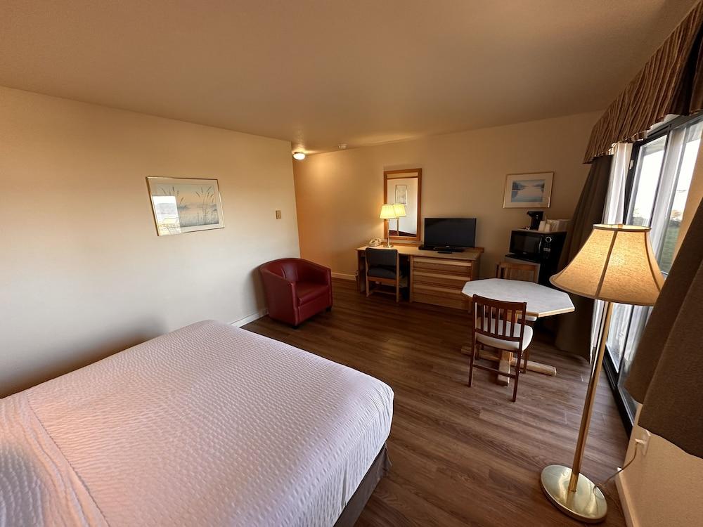 Astoria Crest Motel photo 43