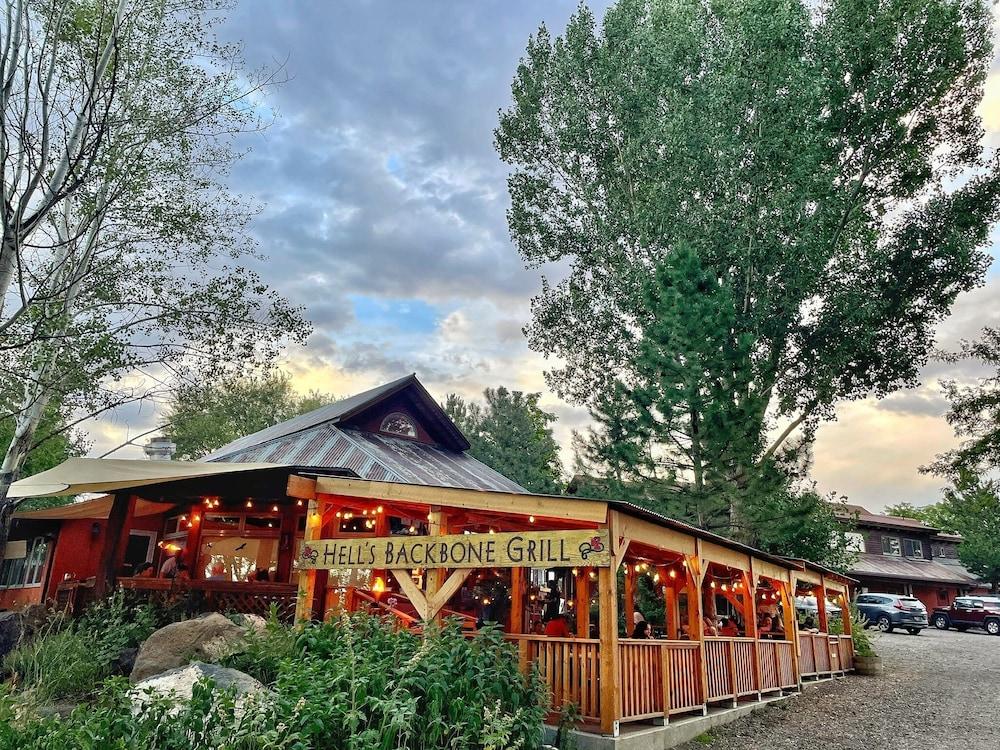 Boulder Mountain Lodge photo 9