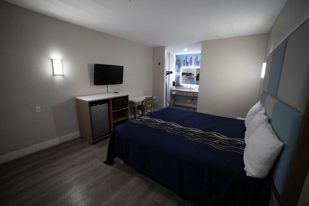 Mid City Inn and Suites photo 34