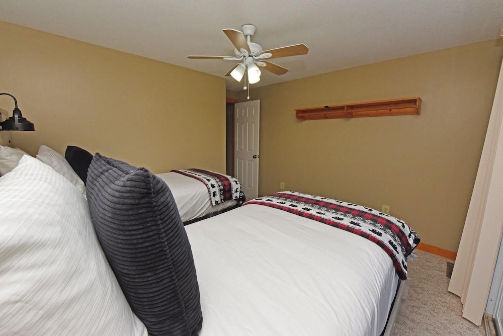 Whitepath Lodge And Resort photo 31
