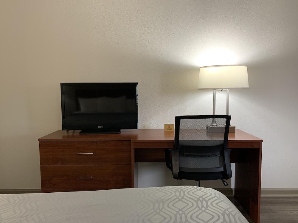 Econo Lodge Troy photo 26