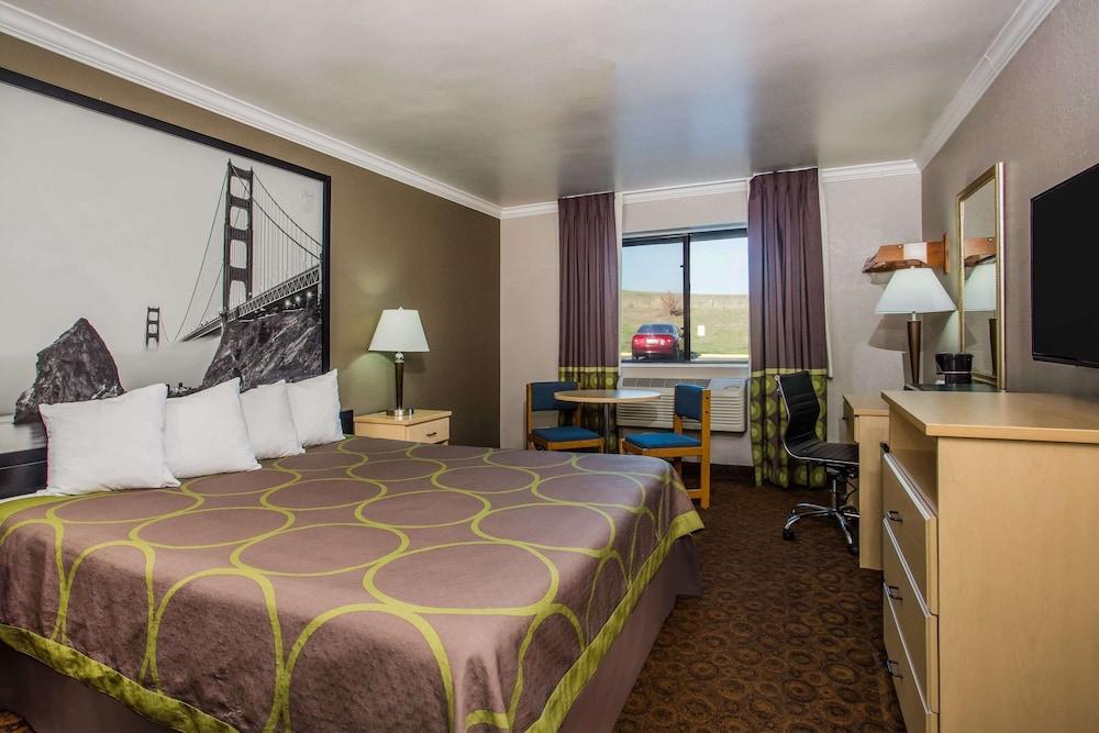 Super 8 by Wyndham Vacaville photo 7
