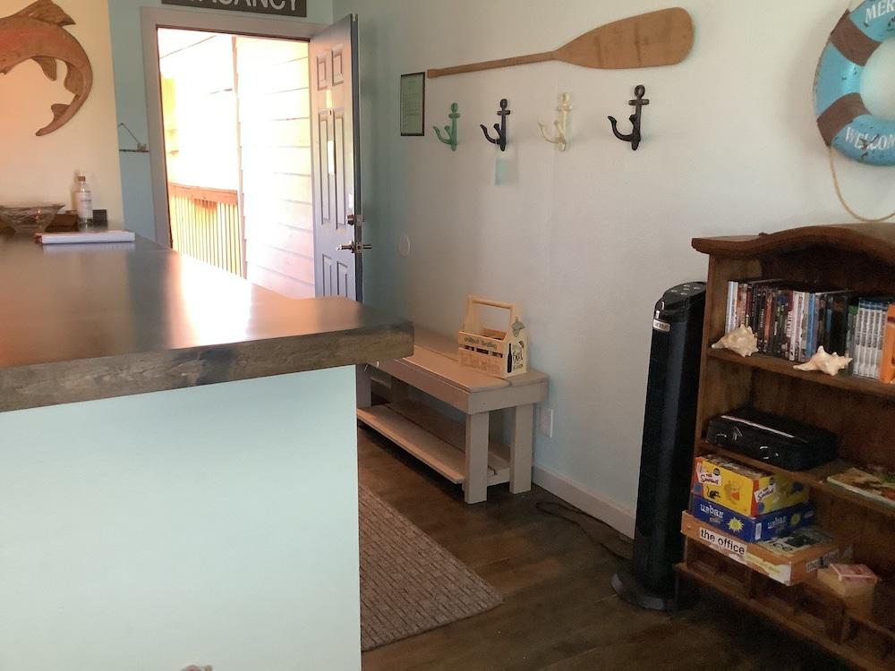 South Jetty Inn photo 33