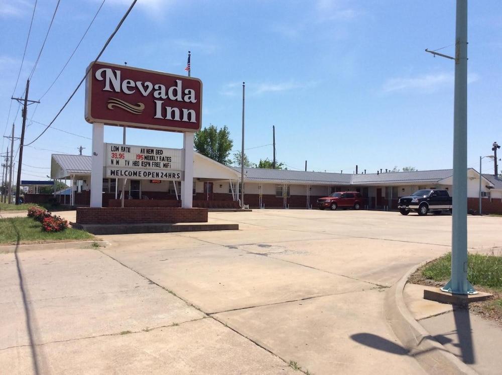 Nevada Inn photo 34