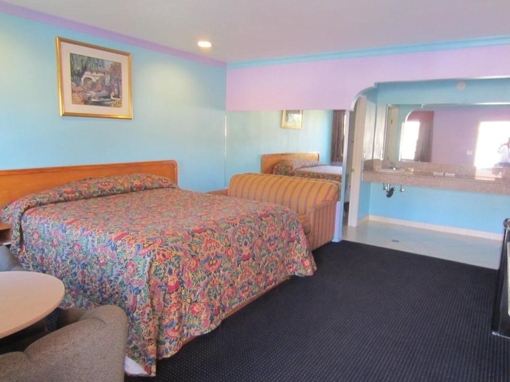 Starlight Inn Van Nuys photo 2