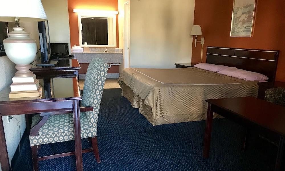 Executive Inn photo 33