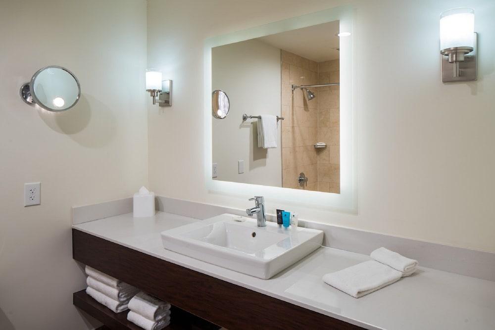 Crowne Plaza Springfield by IHG photo 57