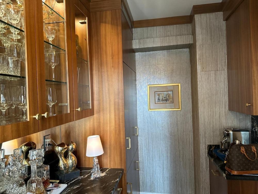NY Luxury Home Suites photo 14