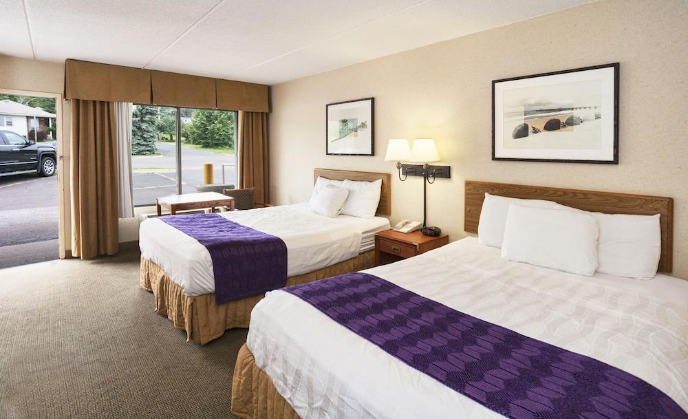 Edgewater Hotel & Waterpark photo 36