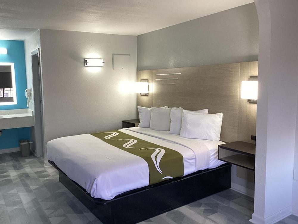 Pleasanton Executive Inn By OYO photo 7