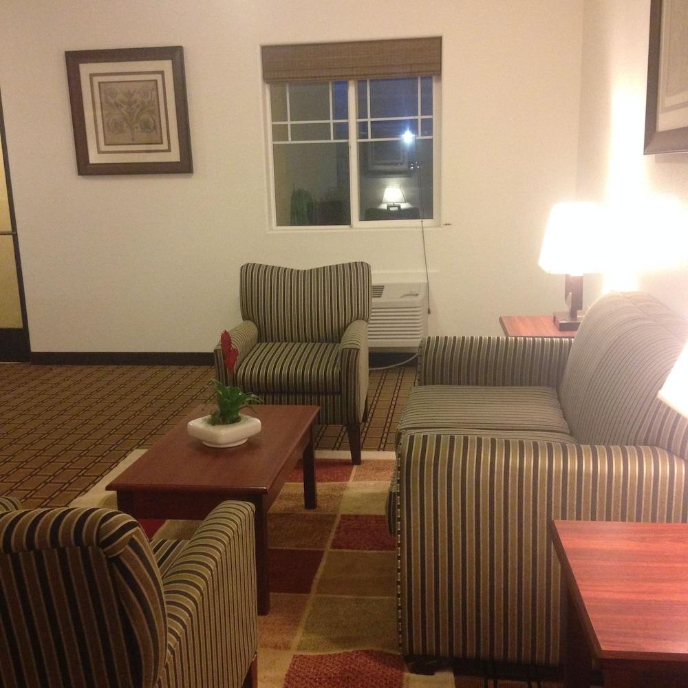 America Inn & Suites photo 5