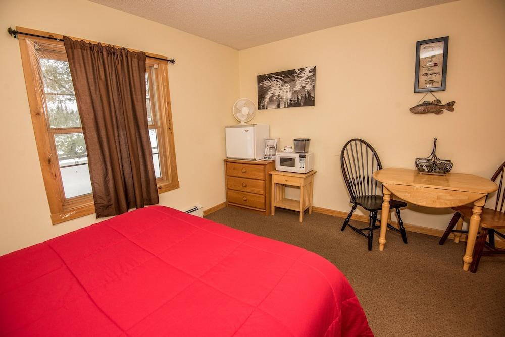 Skyport Lodge photo 36
