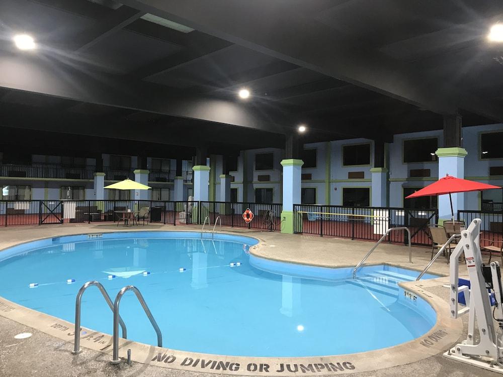 Quality Inn Vincennes photo 11