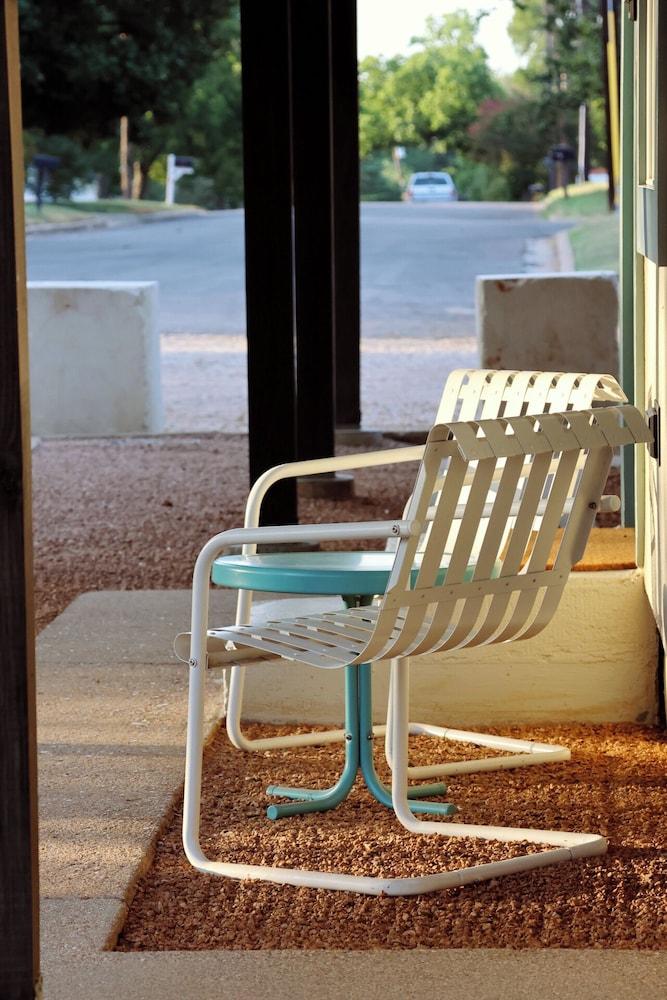 The Dixie Motel Brenham photo 42