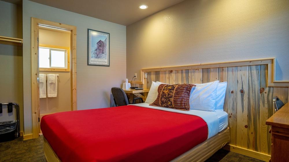Triangle Motel photo 39