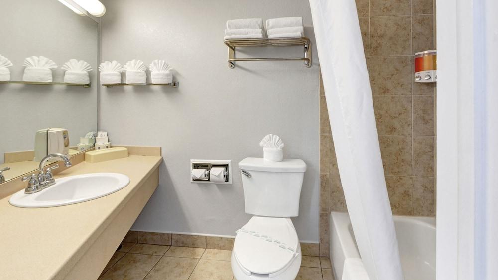 Pelican Pointe Clearwater Beach Hotel photo 52