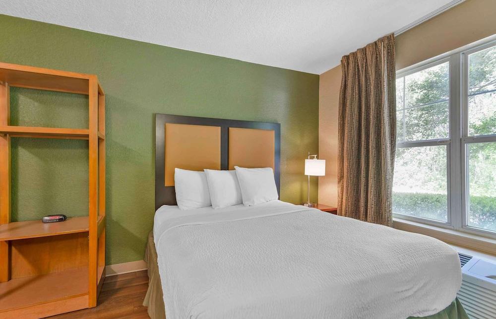 Extended Stay America Suites Houston Med Ctr Braeswood Bl photo 26