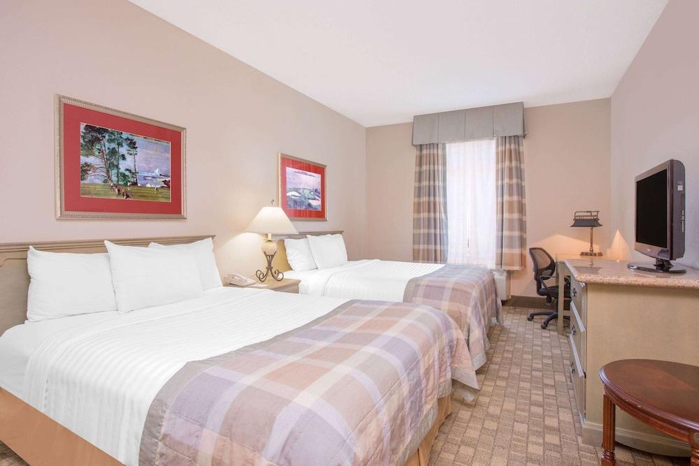 Hawthorn Extended Stay by Wyndham Conyers photo 5