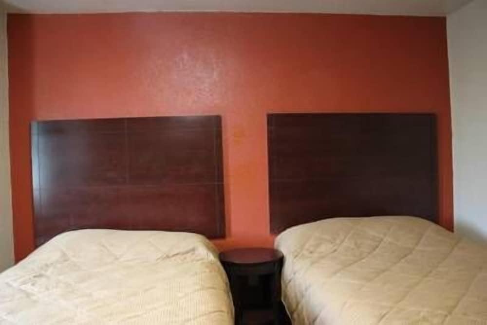 Prince of Wales Motel photo 25