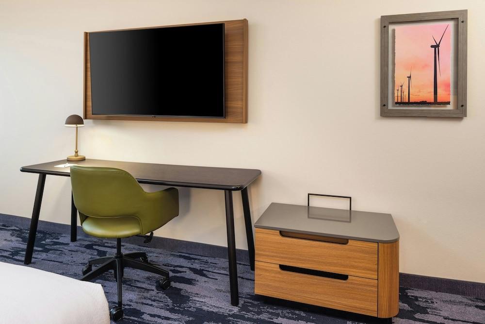 Fairfield Inn & Suites by Marriott Cedar Rapids North photo 8