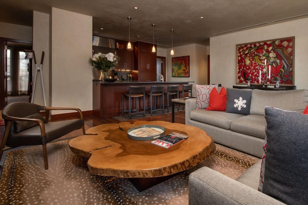 Solaris Residences photo 61