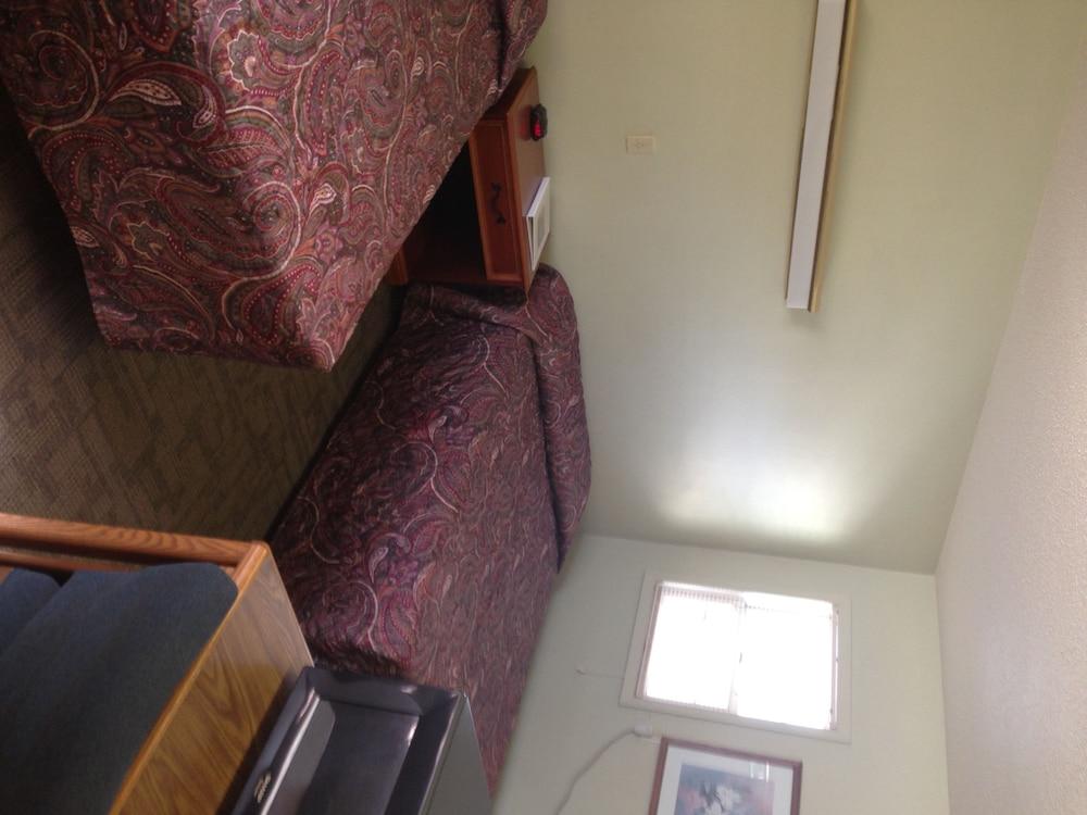 Jamestown Motel photo 28