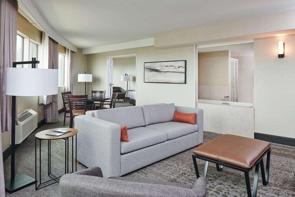 DoubleTree by Hilton Fullerton photo 25