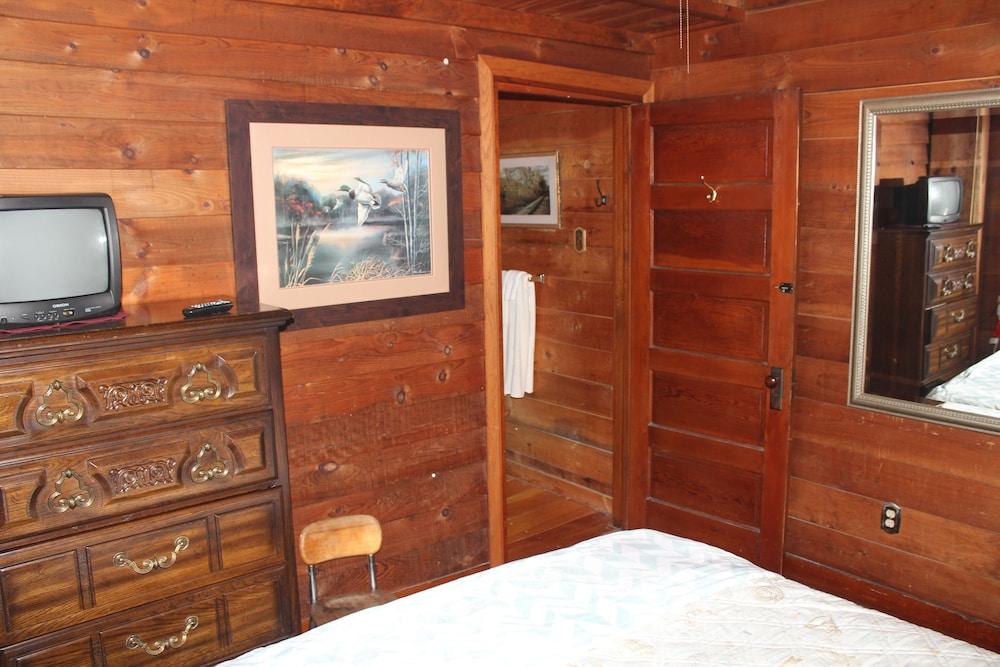Lake House photo 96