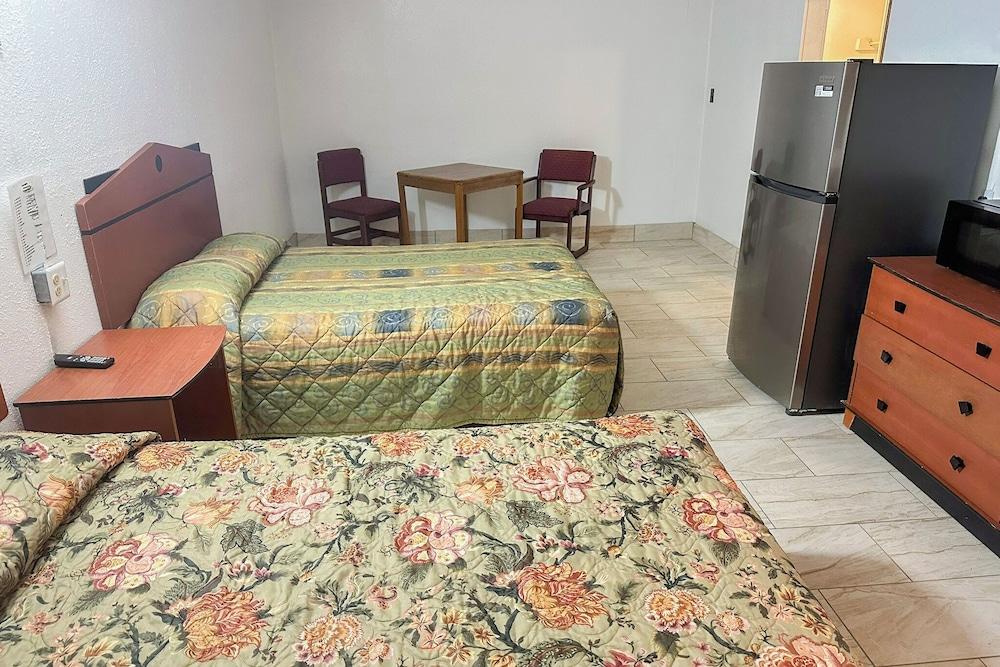 Shamrock Kings Inn By Oyo Marked Tree I-555 photo 60