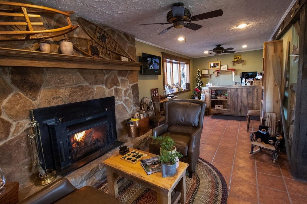 LakeFront Lodge photo 41