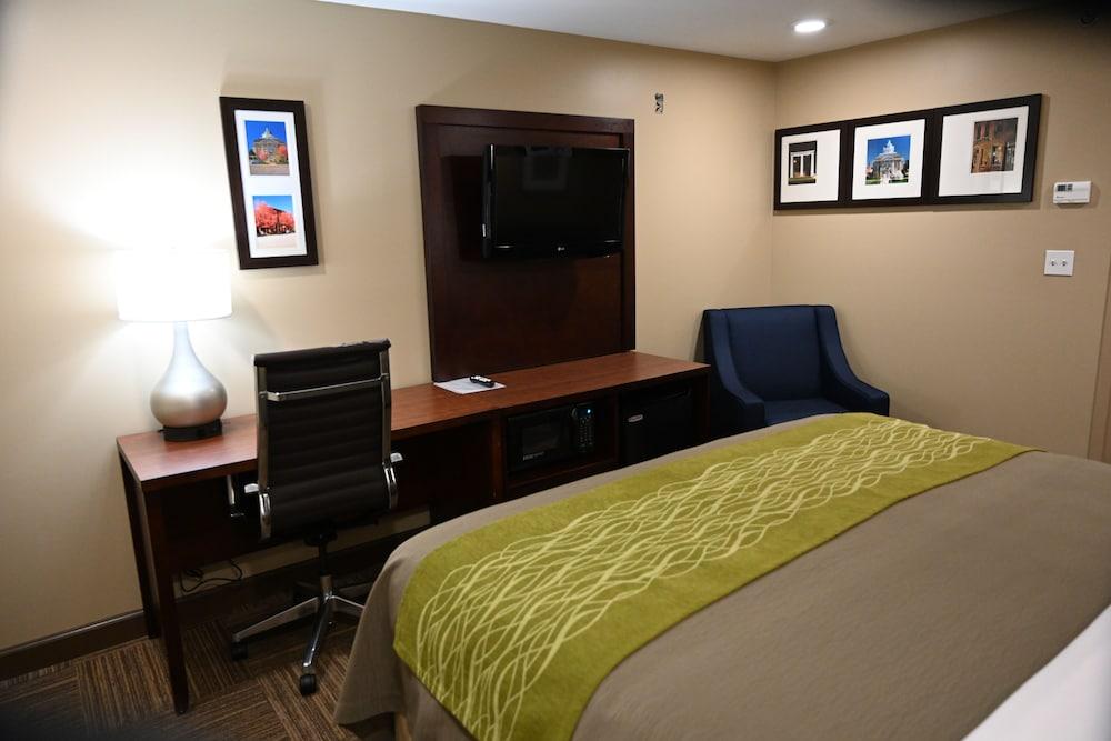 Giles Hotel Inn & Suites photo 8