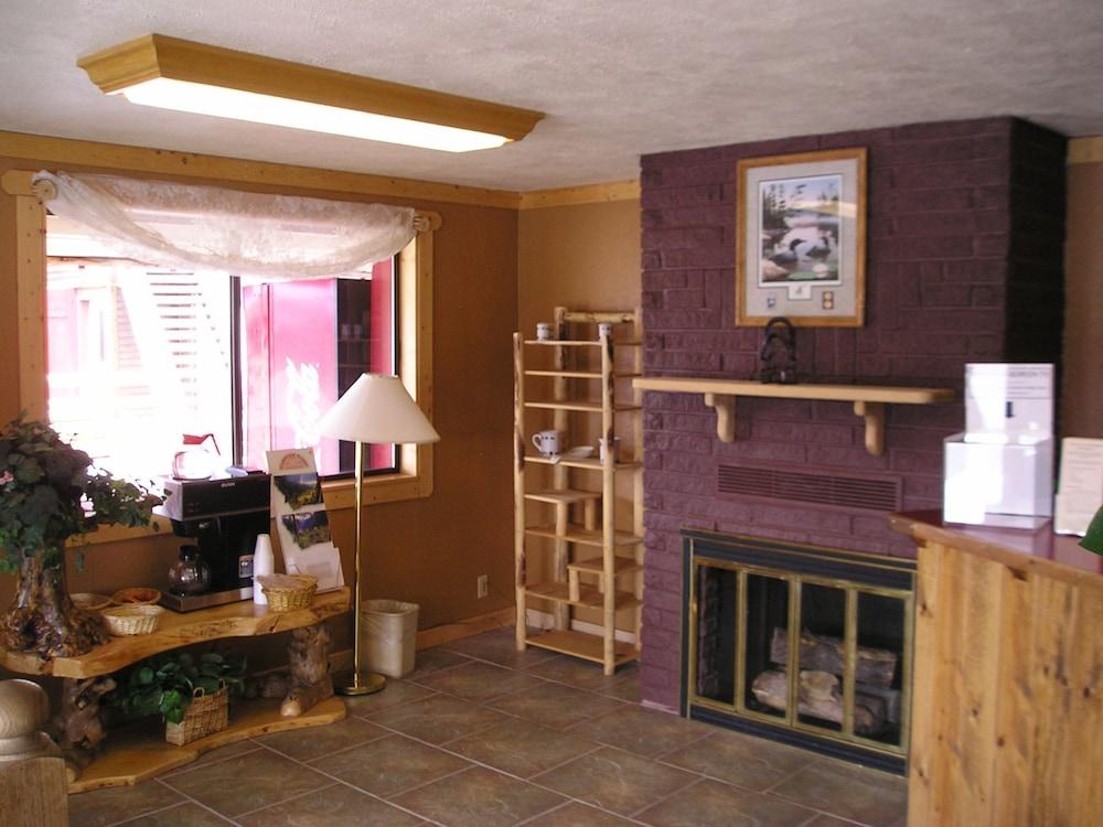 Traveler's Lodge photo 36