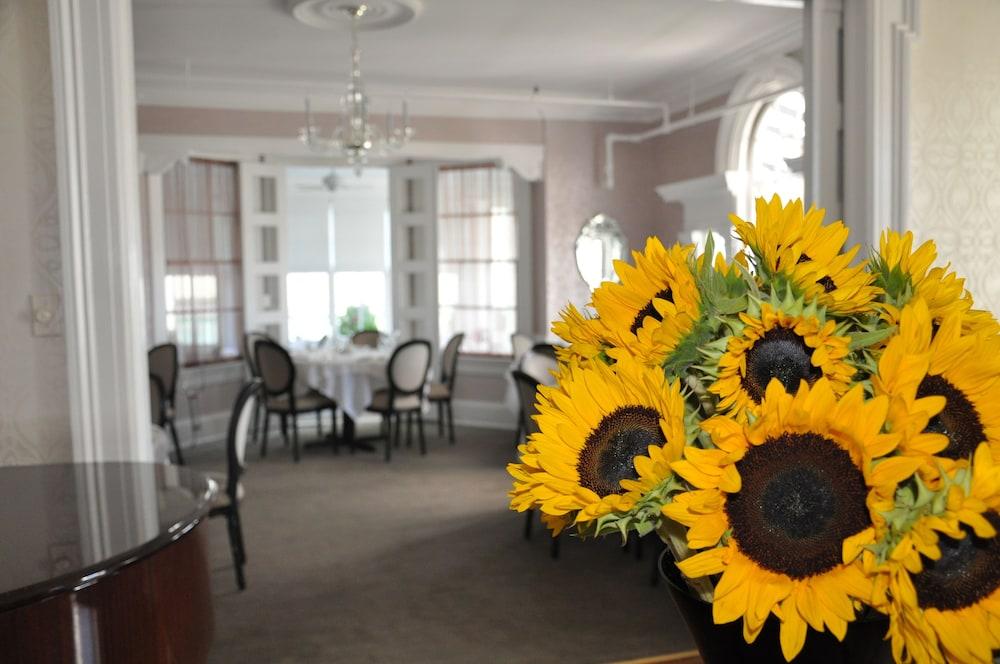 Peter Shields Inn & Restaurant photo 6