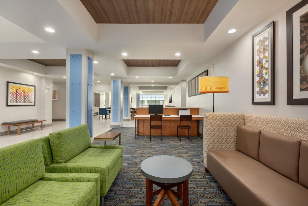 Holiday Inn Express Hotel & Suites Merced by IHG photo 29