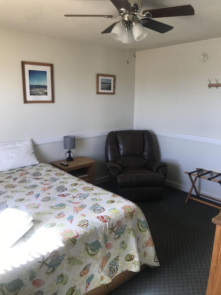 Seaview Pier and Motel photo 32