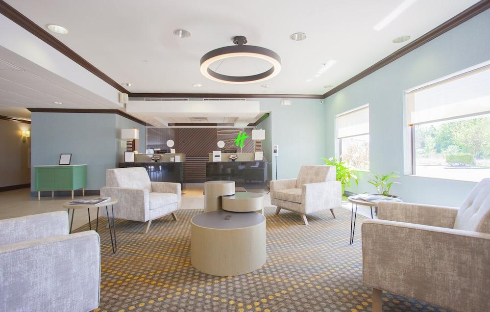 Holiday Inn & Suites Spring- The Woodlands Area by IHG photo 6
