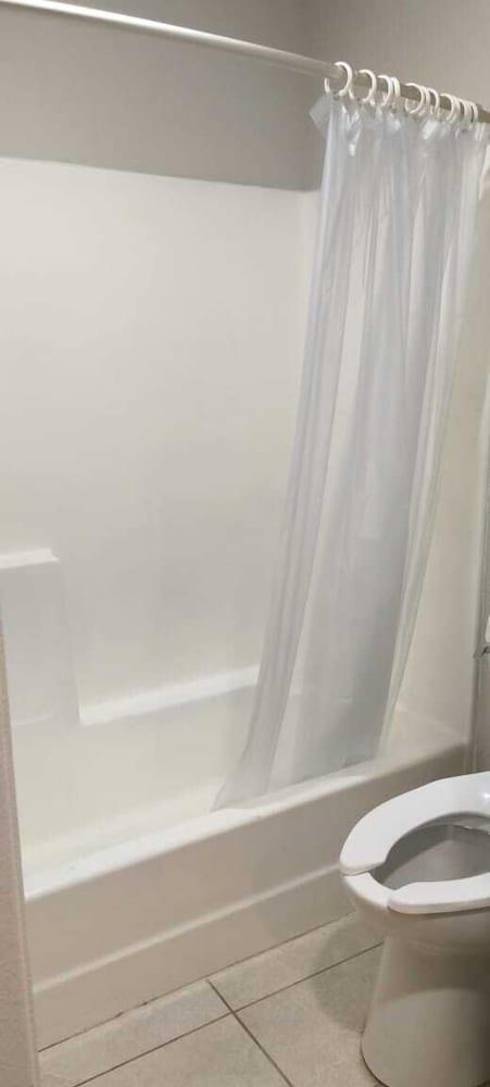 Motel 7 By Oyo Near Phoenix Airport photo 5