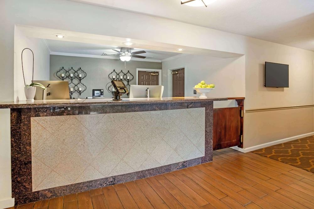 Best Western Clovis Cole photo 36