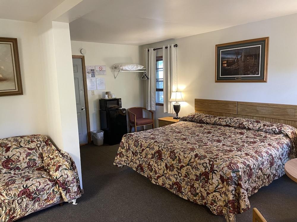 Lakeside Motel photo 67