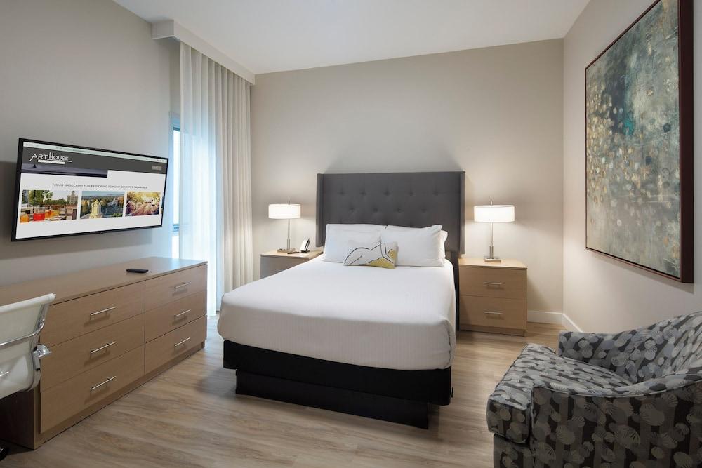 Art House Hotel and Suites photo 20