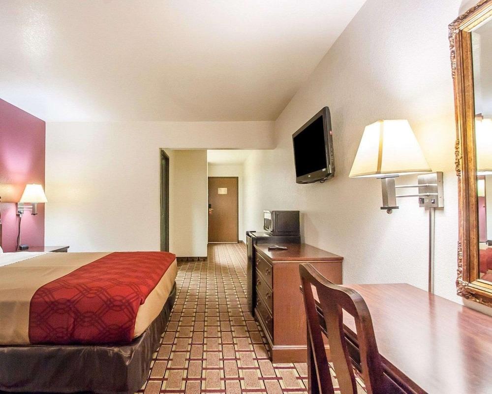 Econo Lodge Dexter photo 2