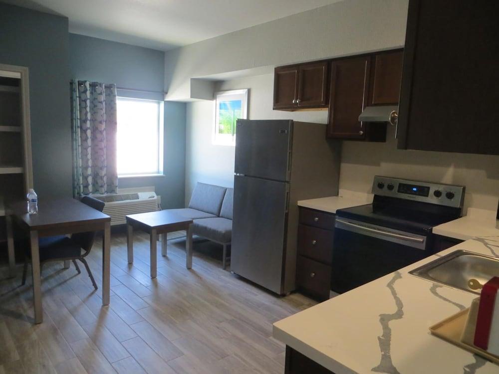 Hotel Blue - Woodlands photo 11